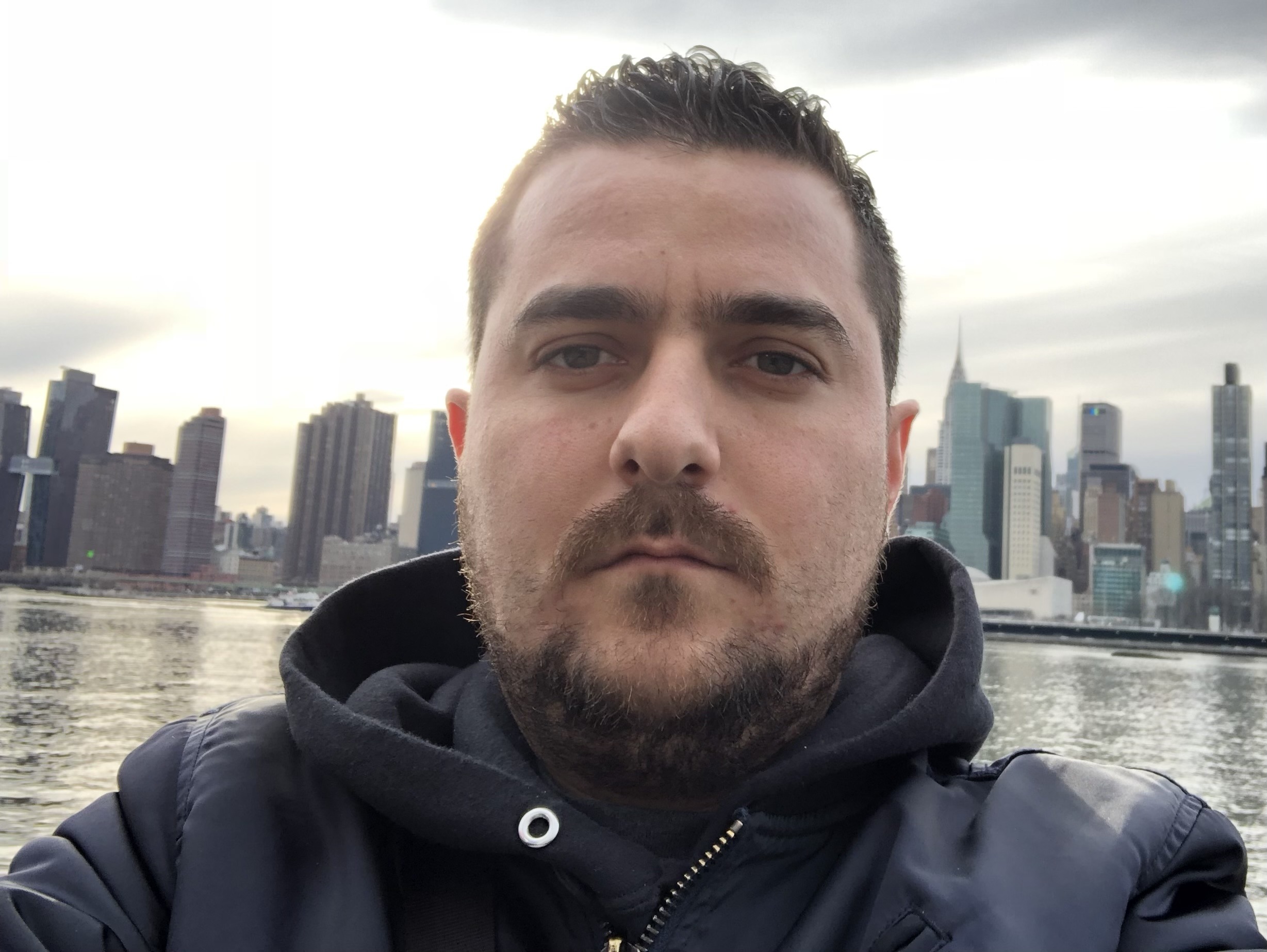 Profilo di Yves-alexandre